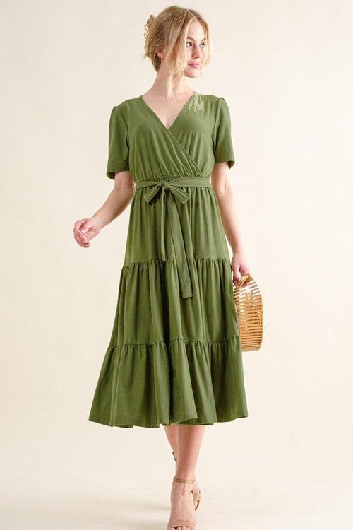 And The Why Soft Short Sleeve Tiered Midi Dress - Magazin online