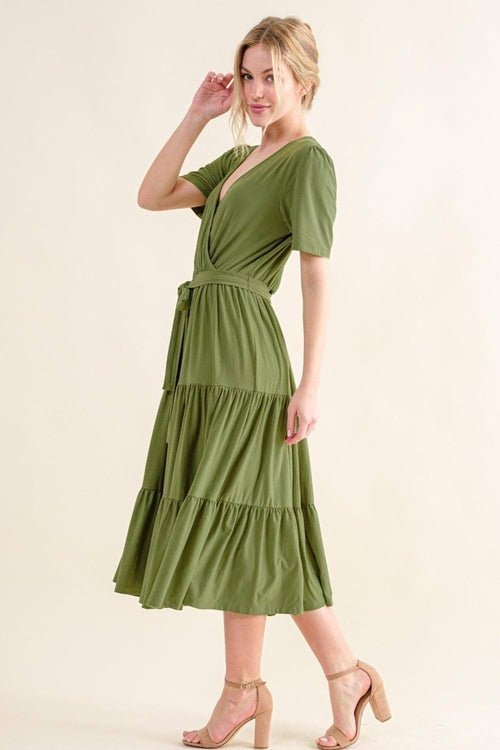 And The Why Soft Short Sleeve Tiered Midi Dress - Magazin online