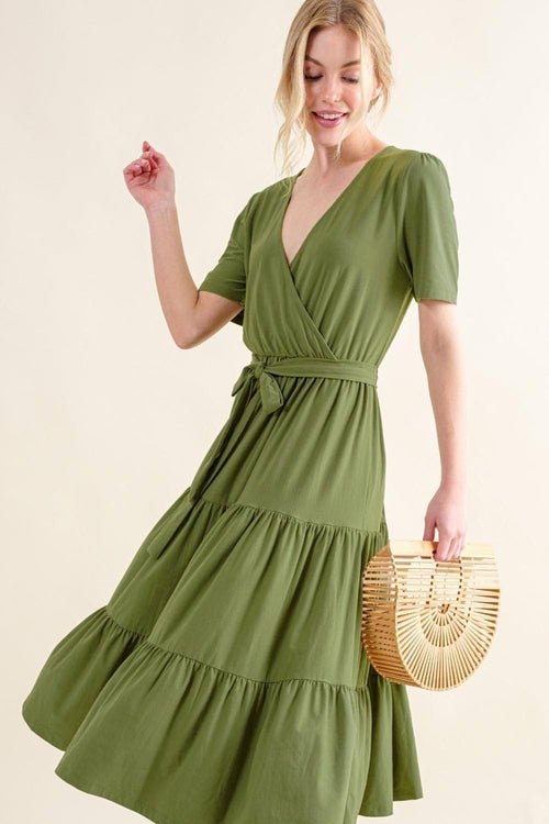 And The Why Soft Short Sleeve Tiered Midi Dress - Magazin online
