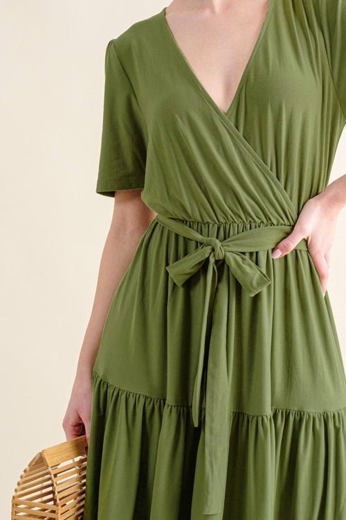 And The Why Soft Short Sleeve Tiered Midi Dress - Magazin online