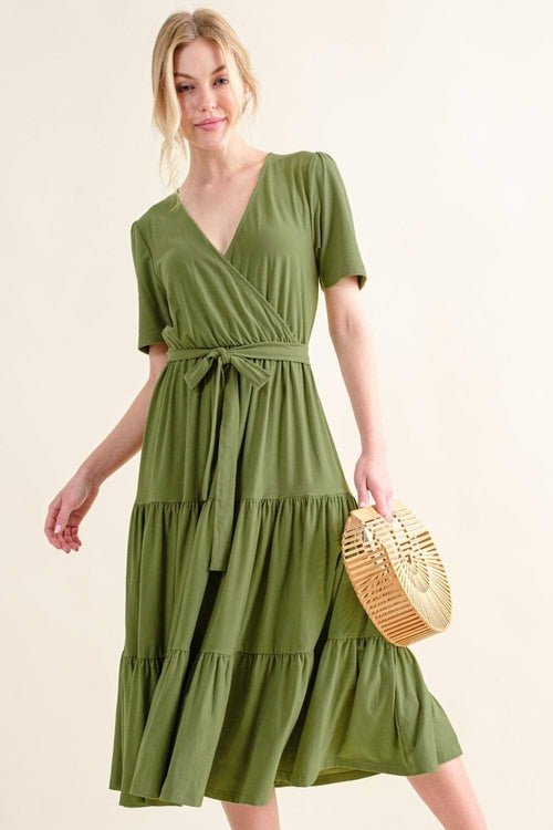 And The Why Soft Short Sleeve Tiered Midi Dress - Magazin online